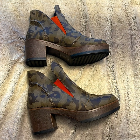 MUK LUKS Camo Boots 8.5 - Picture 4 of 5